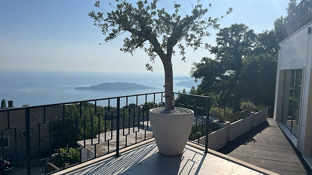An Exclusive Collection of Two Panoramic Villas Budva — photo 6
